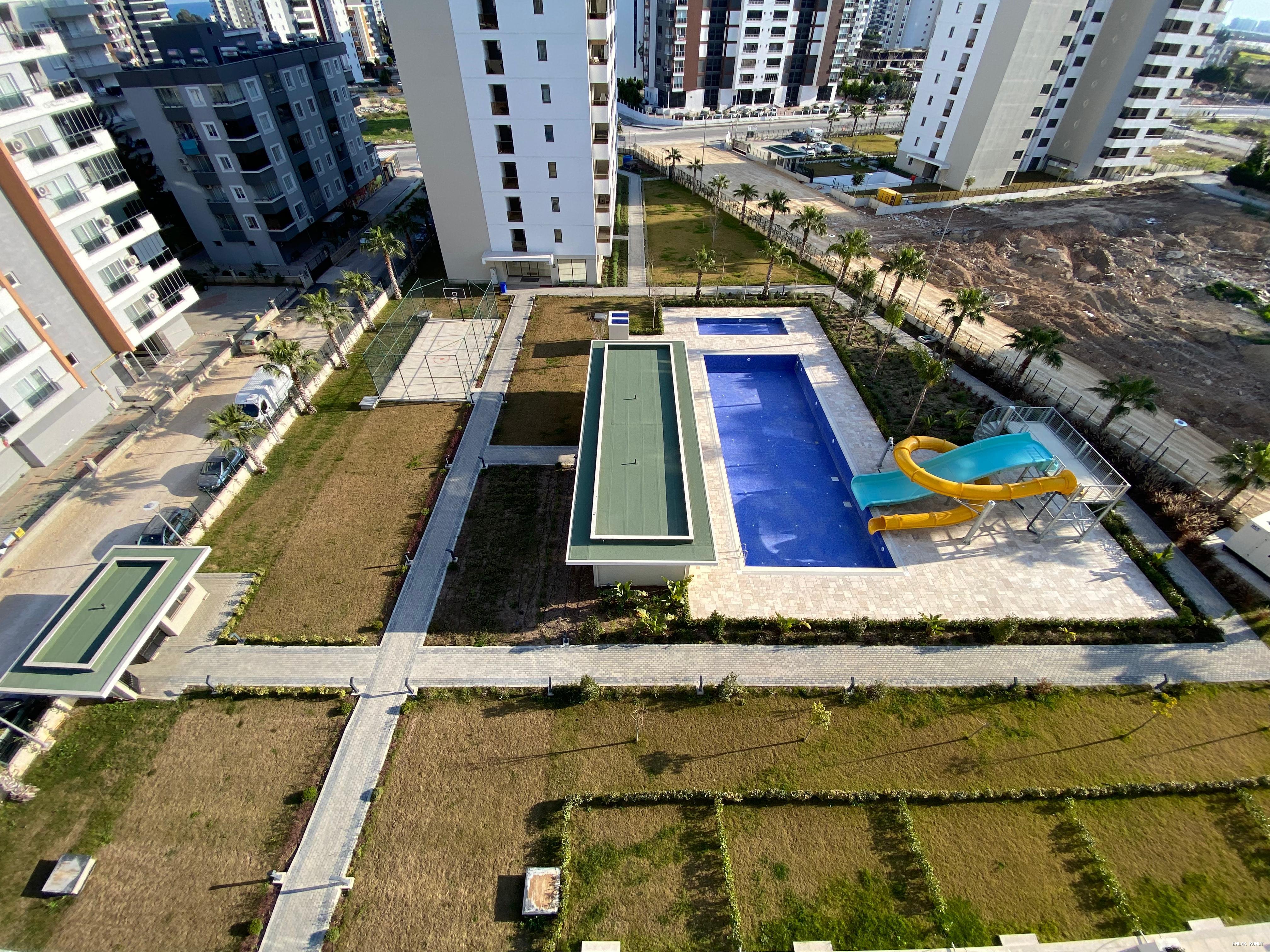 "ÖZGÜVEN'DEN SINIRSIZ KREDİ,MÜKEMMEL KALİTE 1+1"