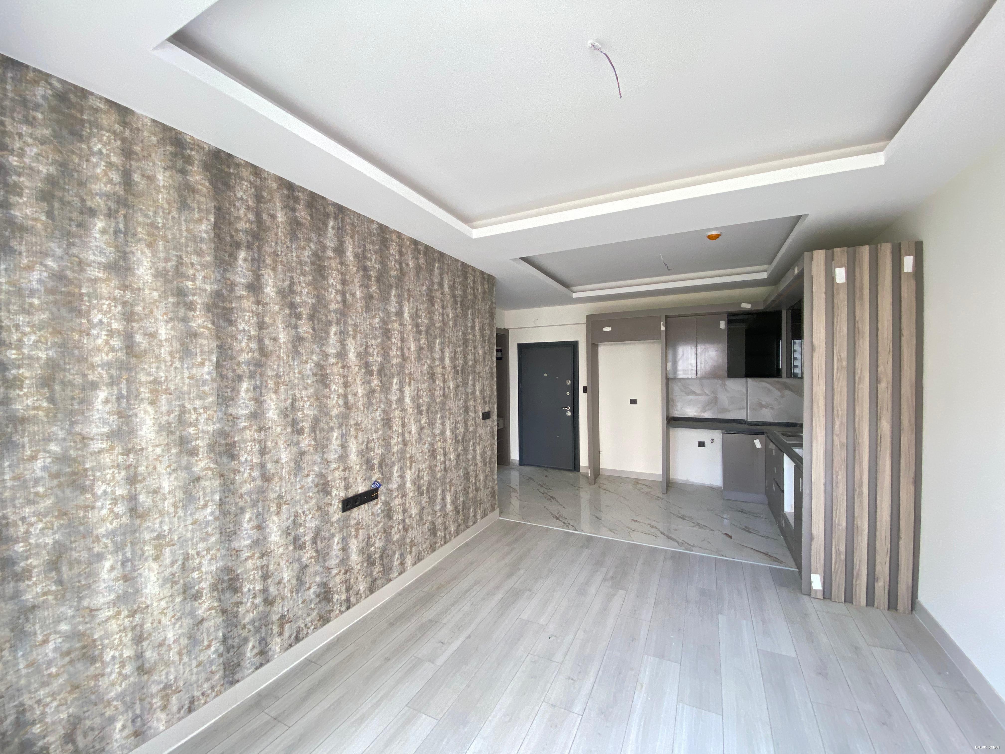 "ÖZGÜVEN'DEN YAZLIK BÖLGESİNİN MARKA GÖZDE SİTESİNDE 1+1"