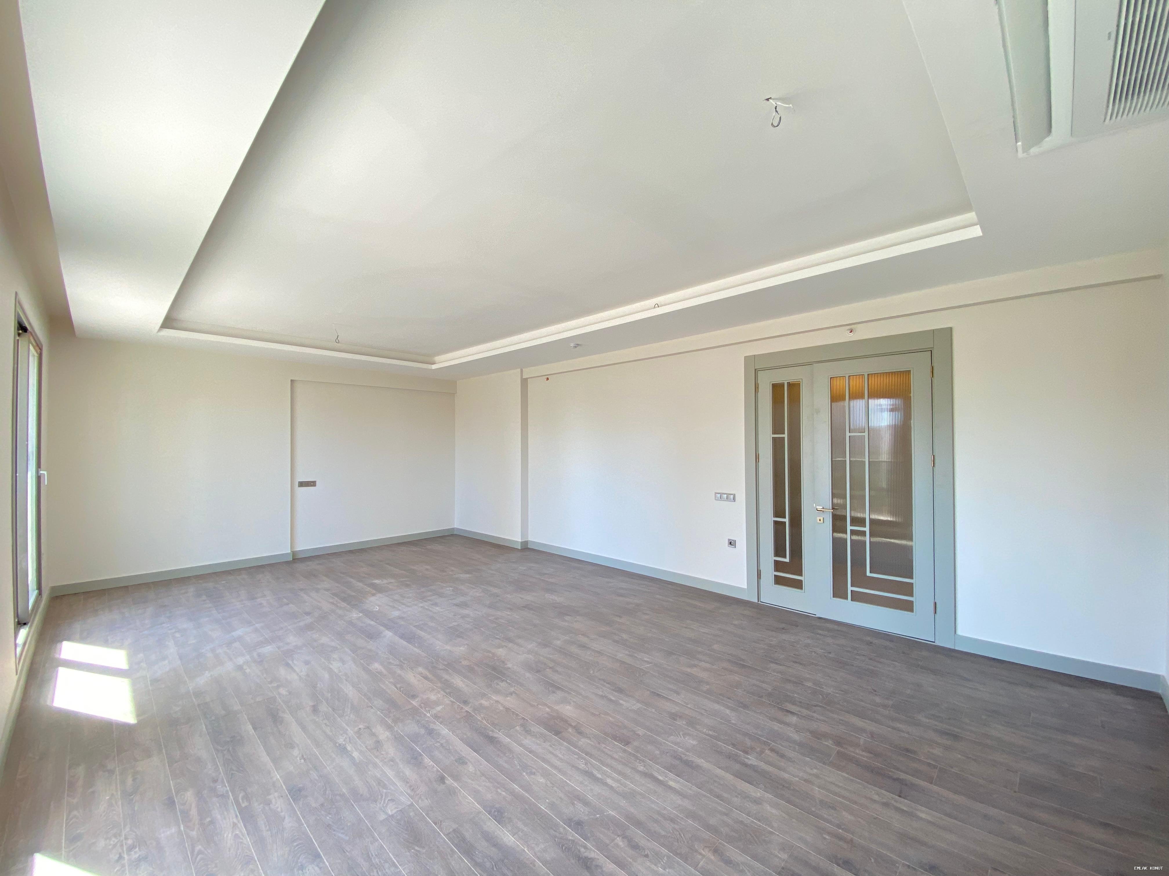 ÖZGÜVEN'DEN BENZERSİZ YAPISI, İÇ MODERS DİZAYNLI GENİŞ 4+1