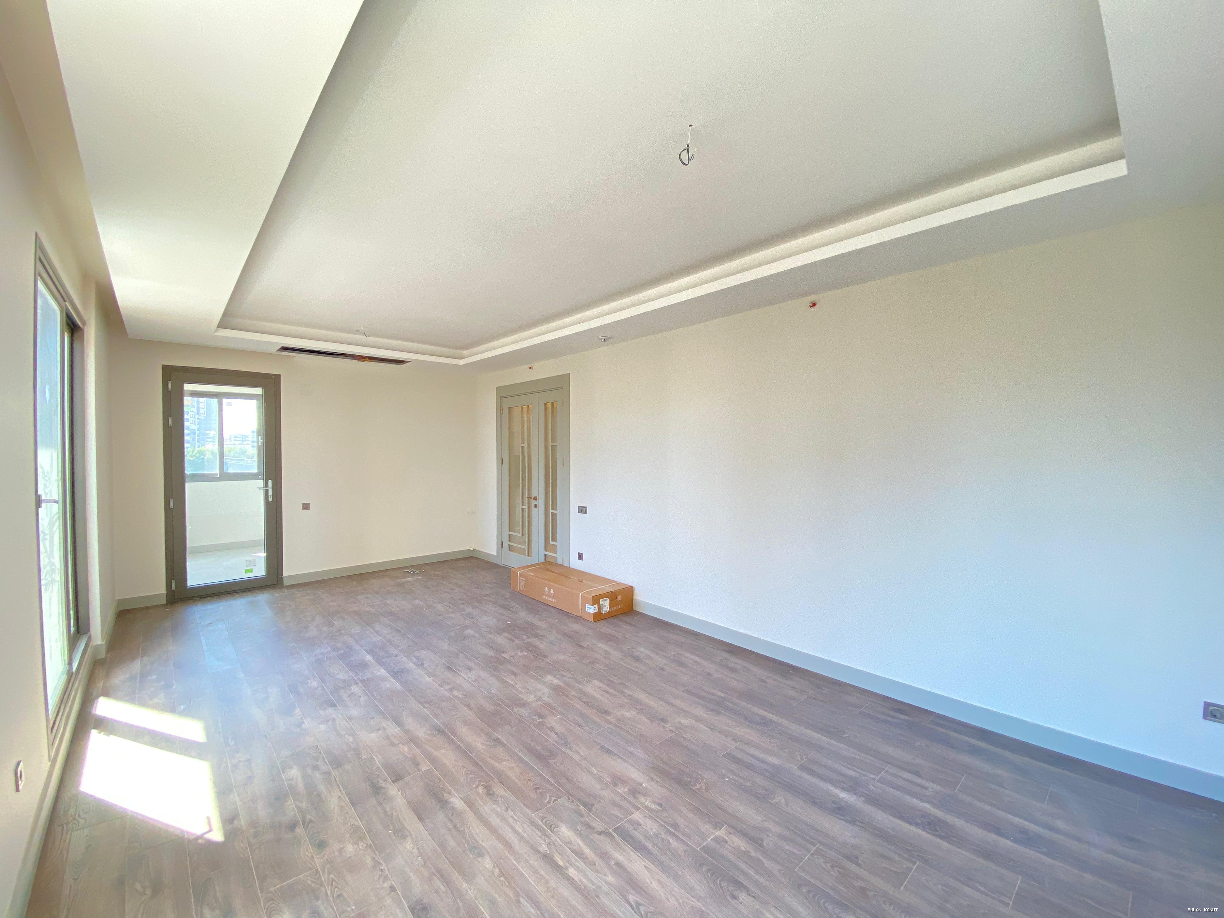 ÖZGÜVEN'DEN BENZERSİZ YAPISI, İÇ MODERS DİZAYNLI GENİŞ 3+1