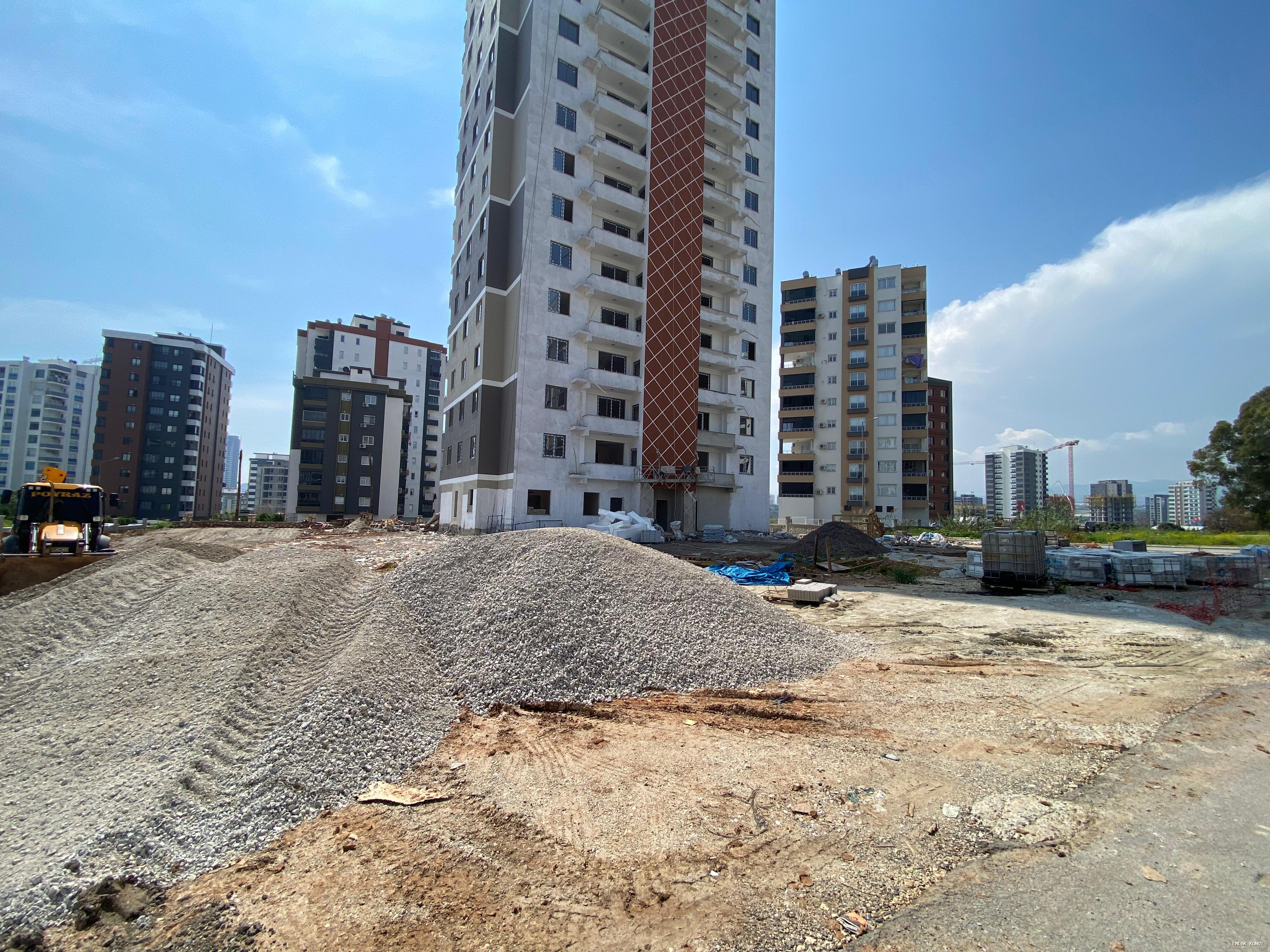 ''TOROSLAR'IN GÖZDE BÖLGESİNDE GENİŞ METREKARELİ 4+1 SATILIK DAİRE''