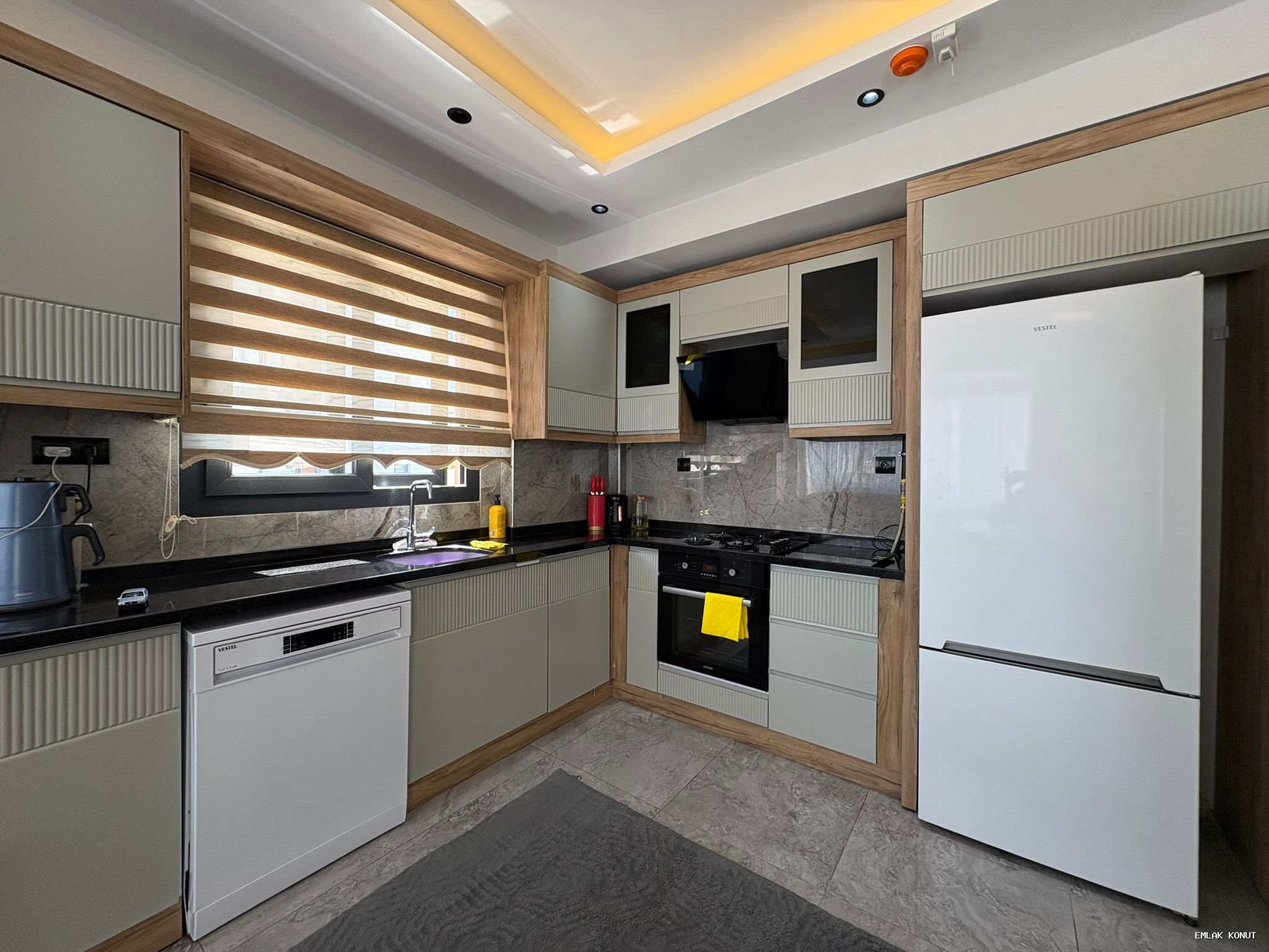 ''TERAS KEYFİNİ DOYASIYA YAŞAYIN GENİŞ 2+1 SATILIK ''