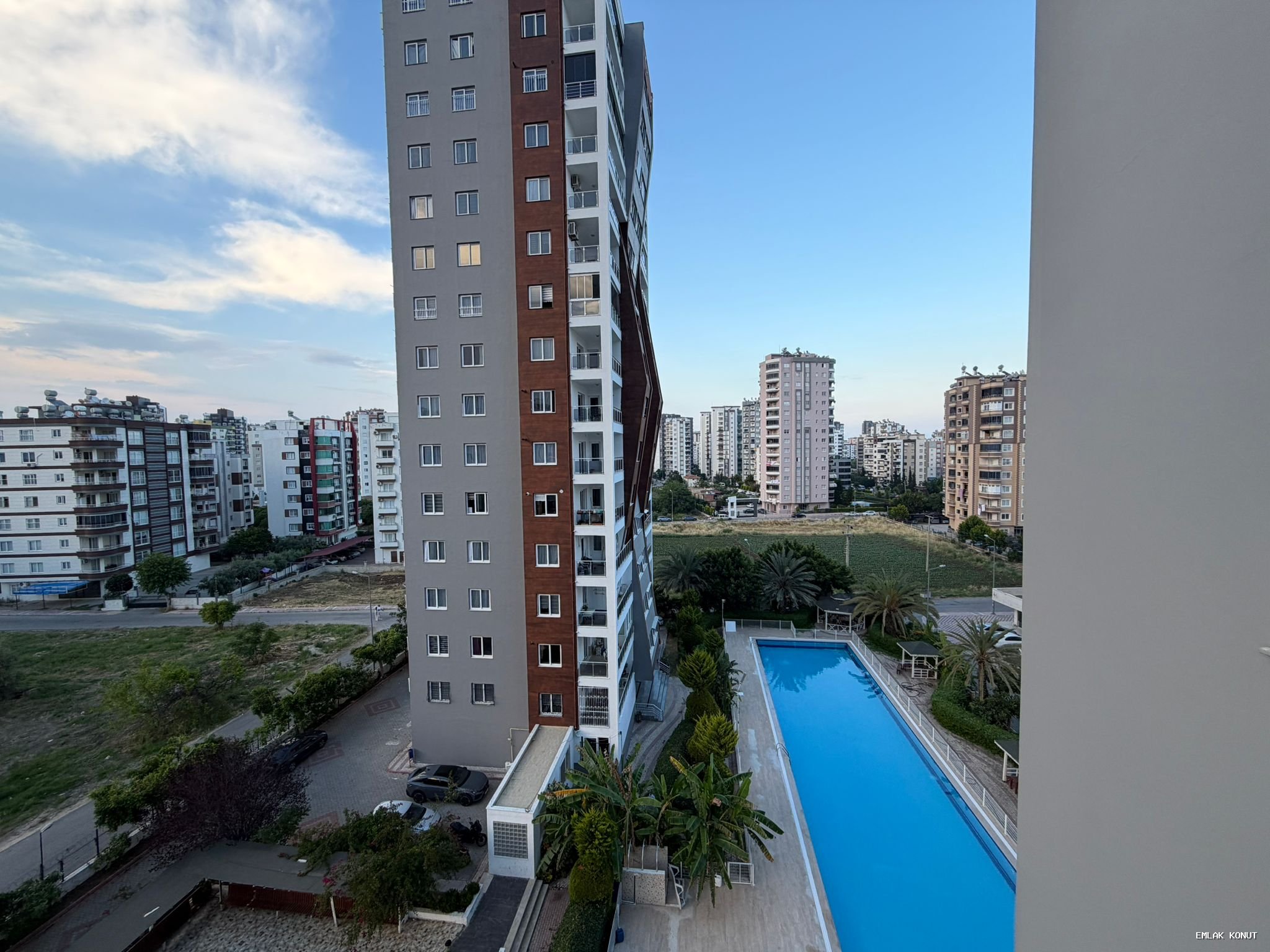 '' ÖZGÜVEN'DEN MEZİTLİ'NİN GÖZDE LOKASYONUNDA MASRAFSIZ 4+1 SATILIK DAİRE ''