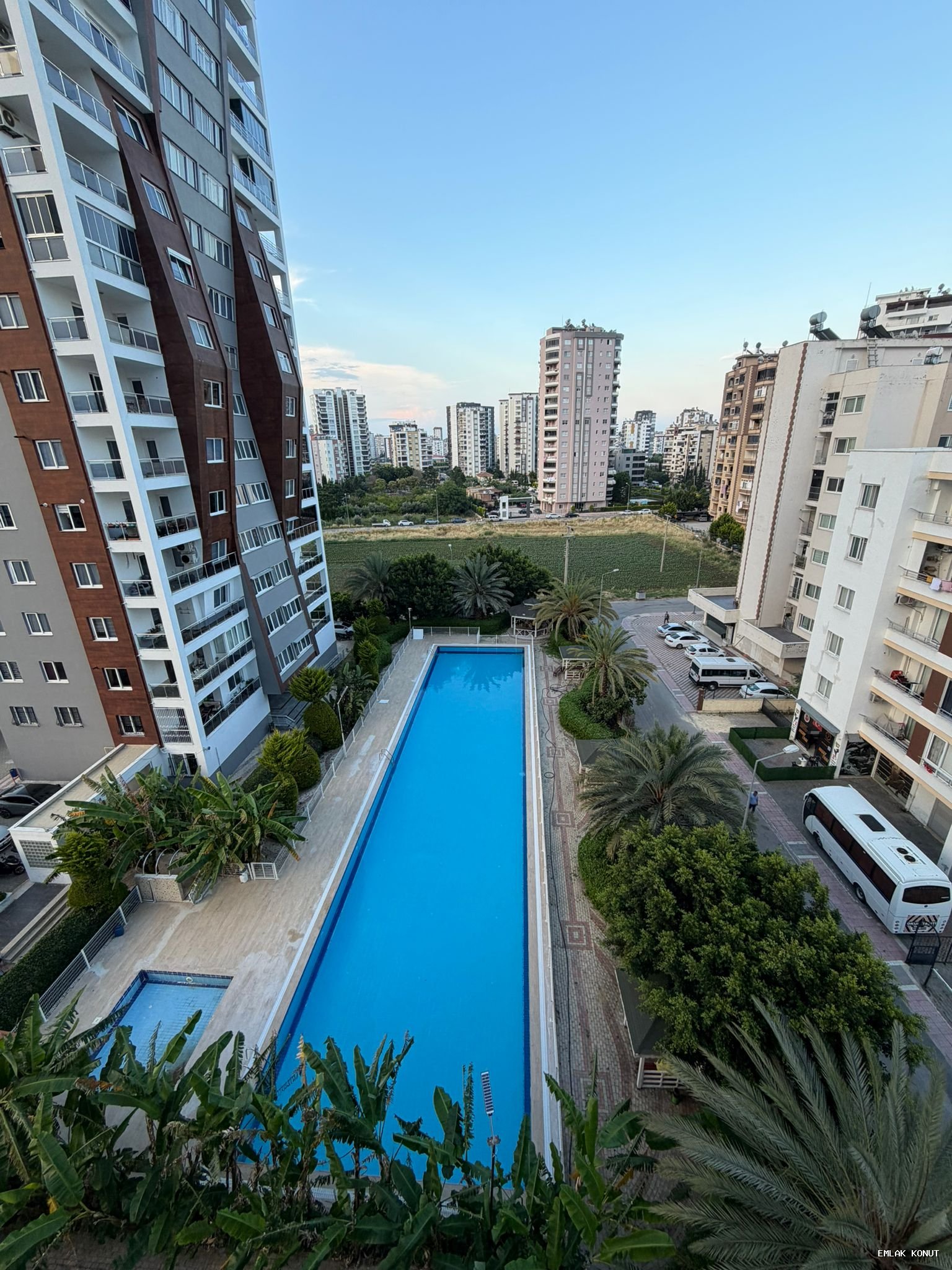 ''ÖZGÜVEN'DEN MEZİTLİNİN GÖZDE LOKASYONUNDA MASRAFSIZ 4+1 SATILIK DAİRE''